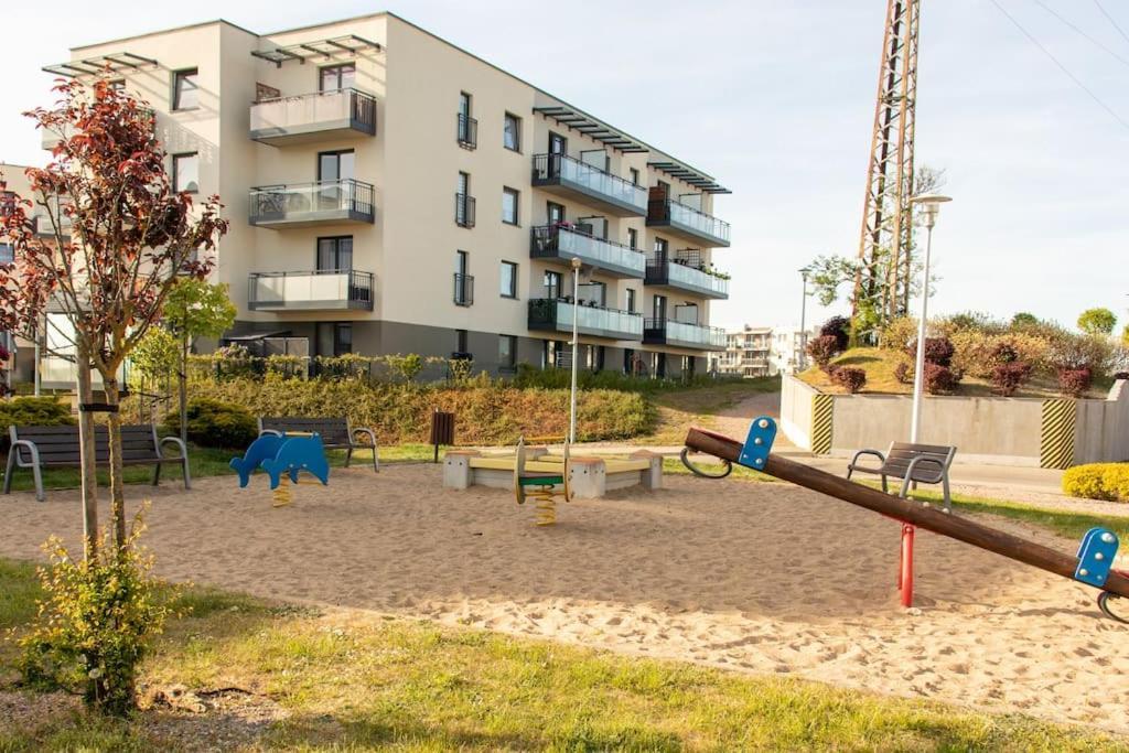 Lägenhet Rodzinne Mieszkanie 2-pokojowe 50m2 Z Bezplatnym Prywatnym Parkingiem I Balkonem *